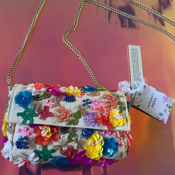 🌺NWT Floral beaded & sequins Canvas Crossbody Purse🌼 small - Picture 1 of 14